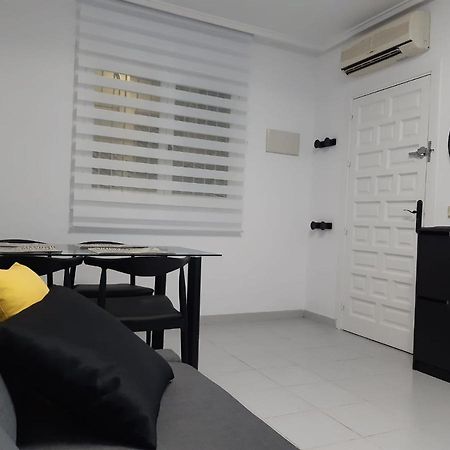 Lovely Apart 3 Minutes To The Beach Torrevieja Eksteriør bilde