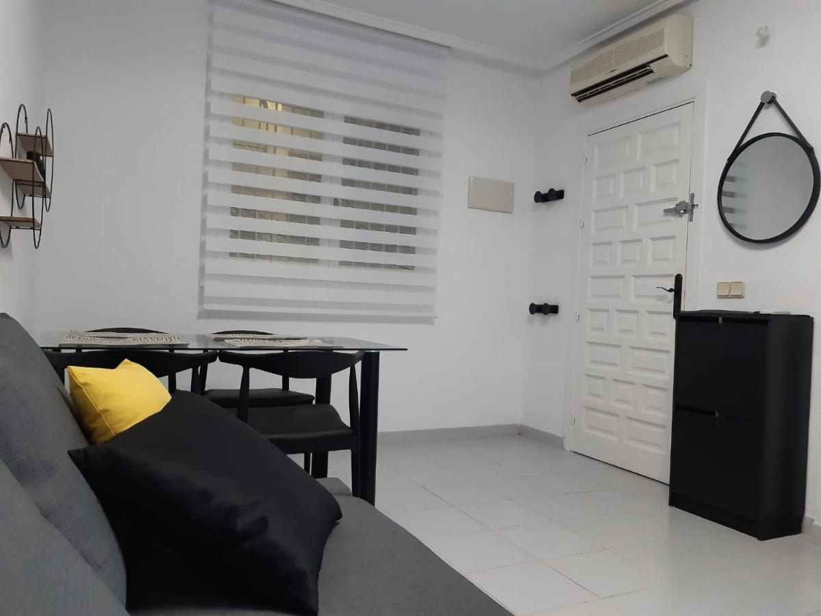 Lovely Apart 3 Minutes To The Beach Torrevieja Eksteriør bilde
